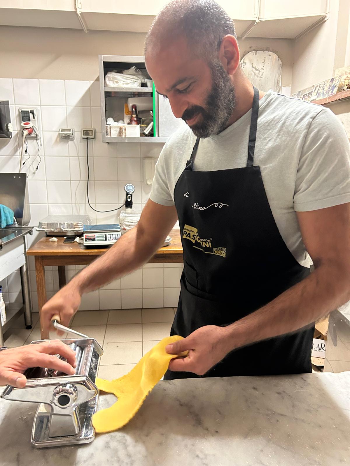 רועי רוסטמי